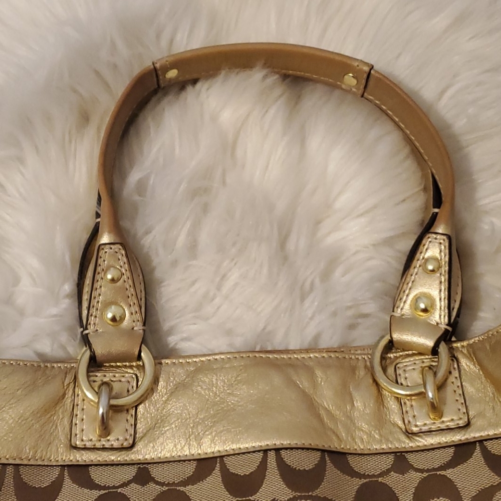 Authentic Coach purse - Picture 12 of 16